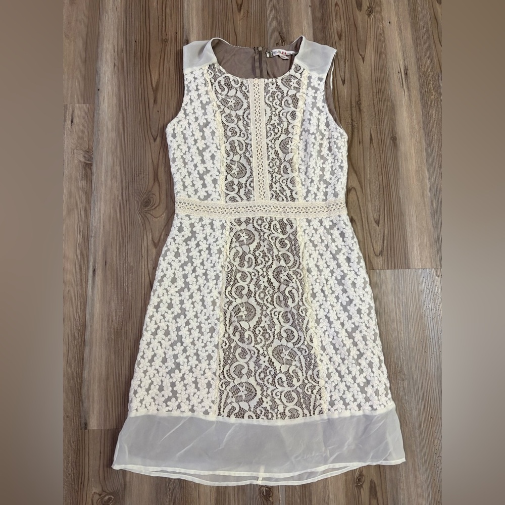 Chelsea & Violet Dress sz Medium